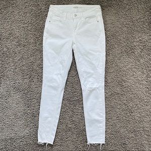 🦋3/$20 OLDNAVY WHITE JEANS